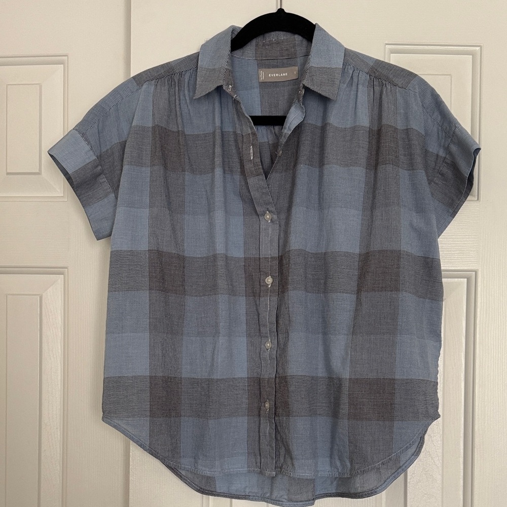 Everlane Women's Blue plaid Button Down Shirt